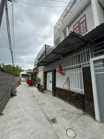 NHÀ  2 TẦNG VIEW BIỂN ĐẸP GIÁ CHỈ TÍNH BẰNG GIÁ ĐẤT 
🏡Nhà  2 mặt tiền hẻm Thân Nhân Trung thông Phạm Văn Đồng, 
-Dt: 114,2m2 ngang 6,2m