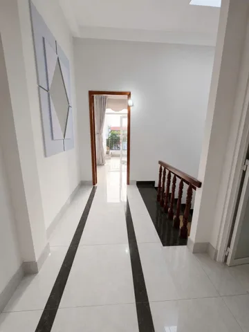 NHÀ Ngang Lớn 4.8  – XE HƠI ĐẬU CỬA – NGAY Kinh Dương Vương - Sát Chợ Chỉ Hơn 6 Đồng
