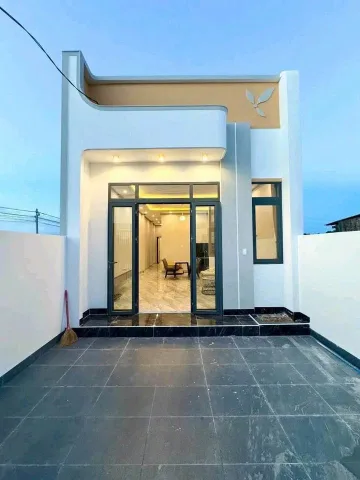 CẦN BÁN GẤP NHÀ CẤP 4 SỔ RIÊNG NGAY TRUNG TÂM PHƯỜNG