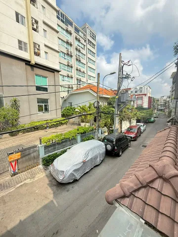 Sát MT - hẻm nhựa 6m - xe hơi né nhau! Bán nhà HXH Nguyễn Văn Thương (D1 cũ) (4x8m) - 4 tầng, 4PN