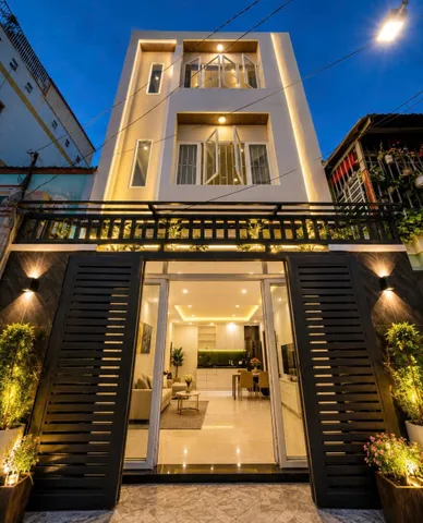 Nhà 4 tầng hẻm thông, gần Giang Ghẹ Trường Chinh, 5.25 tỷ
