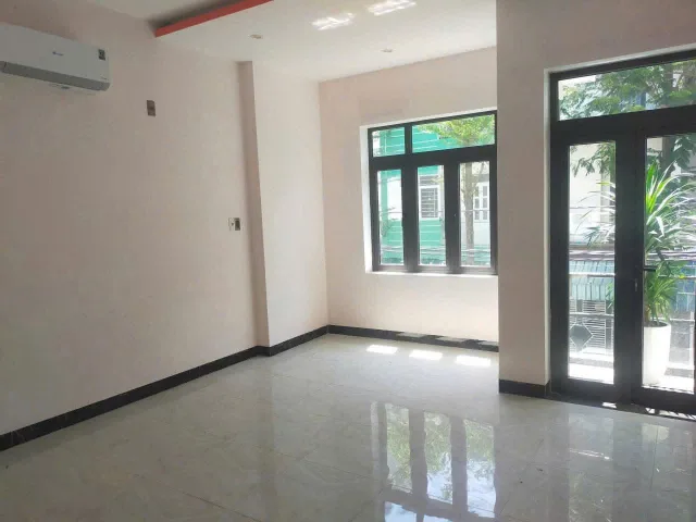 Nhà phố sát Cầu Rồng 📌📌📌LÀM VIỆC TRỰC TIẾP GIÁ TỐT