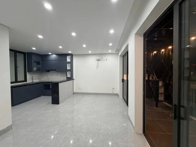 🔥 NHÀ MỚI THẠCH BÀN 50M x 6 TẦNG - THANG MÁY - Ô TÔ TRÁNH - GIÁ CHỈ 9.X TỶ🔥
