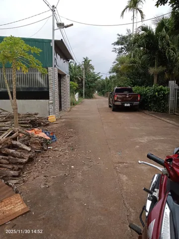 đât mặt tiền phường tân an dân cư đông đúc
diện tích 360m2 giá 2ty250