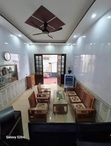 Bán nhà xây độc lập có sân cổng riêng cạnh hồ Phương Lưu