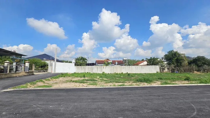Bán đất thổ cư 110m2 gần Trấn Biên, 2 mặt tiền, Sổ hồng riêng, 1.x tỷ