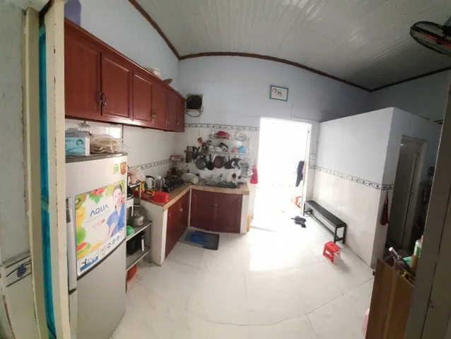 Nhà lái thiêu gân chợ giá rẻ đường thông