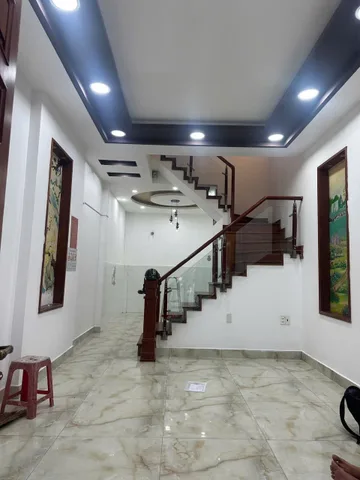 CHO THUÊ NHÀ 5 PHÒNG NGỦ MẶT TIỀN ĐƯỜNG SỐ QUẬN 4