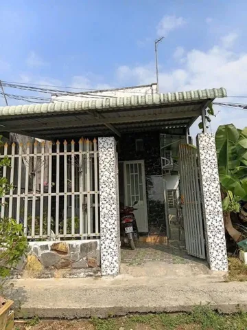 NHÀ ĐANG Ở
