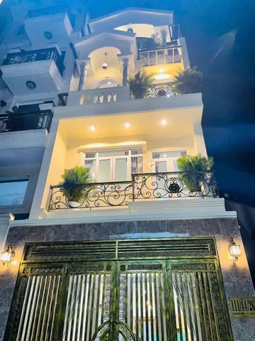 BÁN Căn nhà Cao Bá Quát, Q1. Giá 3 tỷ900tr DT 85m2, hẻm 6m, hđ thuê 20tr/th. Sổ Hồng Riêng