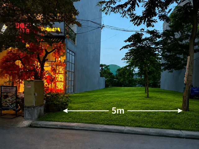 🔥 BÁN ĐẤT PHÚ ĐIỀN – LÊ QUANG ĐẠO 🔥

📐 Diện tích: 100m² (5m x 20m)
🚗 Ngõ thông, ô tô tránh nhau 7-9m
🌳 Thoáng trước sau, vỉa hè rộng 5m
📍 Cách mặt phố Lê Quang Đạo chỉ 30m

✅ Vị trí đẹp, kinh doanh sầm uất
✅ Gần khu hành chính, trường học, công vi