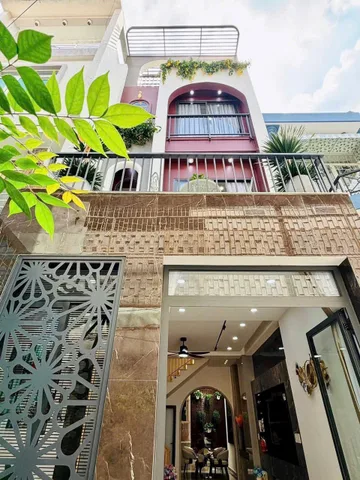 KẸT TIỀN BÁN NHÀ CÔ GIANG (Q1) - 4 TỶ 250/70M2 - SỔ HỒNG RIÊNG - HĐ THUÊ 28TR/THÁNG