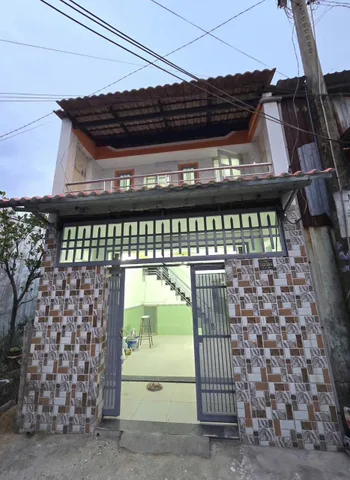Nhà đẹp 2/ ngắn Đường Thới Hoà gần KCN Vĩnh Lộc A.