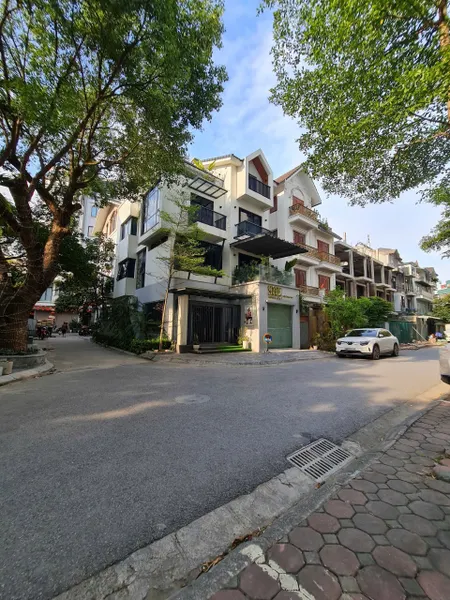 BIỆT THỰ KĐT MỄ TRÌ - NAM TỪ LIÊM - ÔTÔ TRÁNH - VỈA HÈ KINH DOANH. 130m2 - MT: 8m. Giá 39 tỷ.