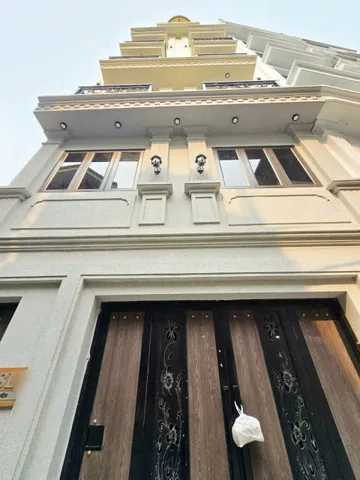 Căn hộ dòng tiền thang máy, full đồ 50m2 giá hơn 9 tỷ rẻ nhất khu vực Bắc Từ Liêm