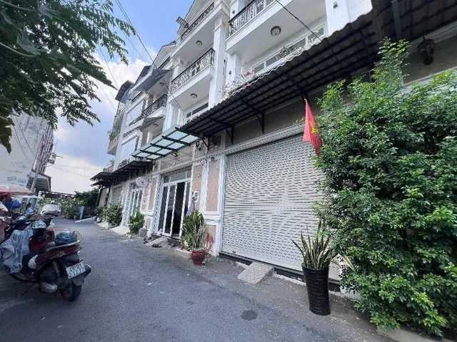 Nhà 3 tầng - ngang 5m - 4 phòng ngủ - hẻm xe hơi - 7 tỷ nhỉnh