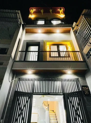 Nhà ngộp 62m2 giá 2 tỷ 650 triệu đường Đinh Bộ Lĩnh, phường 26, Bình Thạnh, hẻm xe hơi 4m.