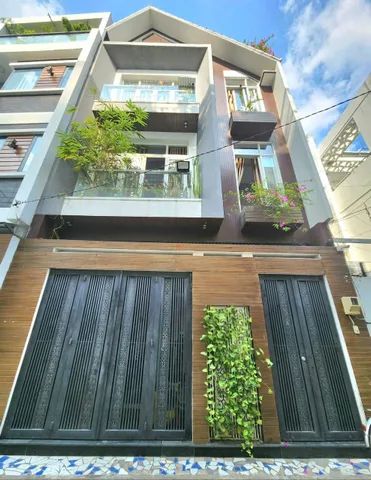 Siêu phẩm nhà gần MT Lê Hồng Phong, P. 2, Q.5 – 40m2 giá 1tỷ470tr. Sổ chủ giữ.