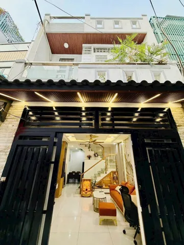 Ngộp! Bán nhà 3tỷ760, Phan Văn Trị, P11, Bình Thạnh. Cách chợ Bà Chiểu 4phút, sổ sẵn