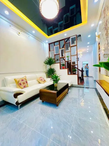 Cho Thuê Nhà Ngõ 4 Hoàng Quốc Việt 45M² 5 Tầng 6 Ngủ - Nội Thất CB - Giá Thuê 20tr