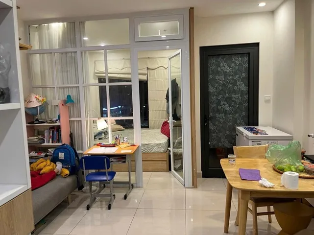 Bạn có thể gửi khách nội dung theo phong cách chuyên nghiệp, nhấn mạnh hệ tiện ích và giá trị đầu tư như sau:

🏙️ CƠ HỘI SỞ HỮU STUDIO VINHOMES SMART CITY – GIÁ CHỈ 2,75 TỶ

📍 Căn hộ Studio tầng đẹp tại tòa S2.03 Vinhomes Smart City, Tây Mỗ, Nam Từ Li