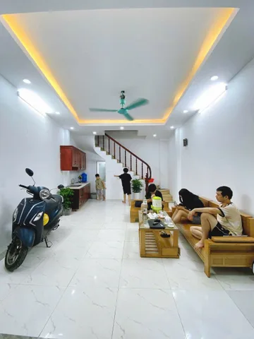 Cho Thuê Nhà Trần Quốc Vượng - Dịch Vọng Hậu 30M² 5 Tầng 3 Ngủ, Full Đồ - Giá Thuê 15tr - Cuối Tháng 6 Nhận Nhà