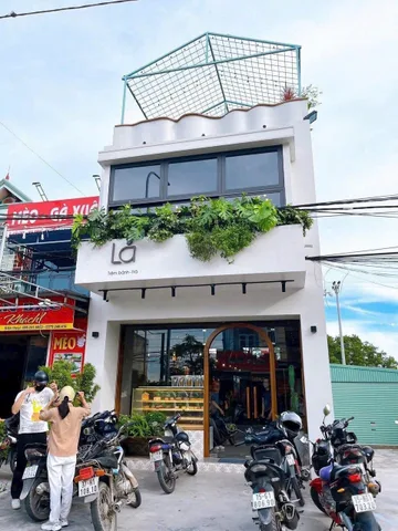 Bán gấp 100m2 bìa - 125m2 thực tế
L/h:076.231.9990 em Thúy 
Mặt đường 203 Hoa Động
Gía : 6 tỉ xx ( x nhỏ xíu )
