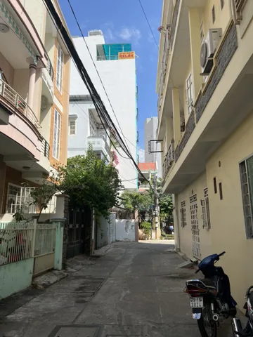 "Bán nhà hẻm Biệt Thự Nha Trang, sở hữu căn nhà giáp bãi tắm Trần Phú Nha Trang