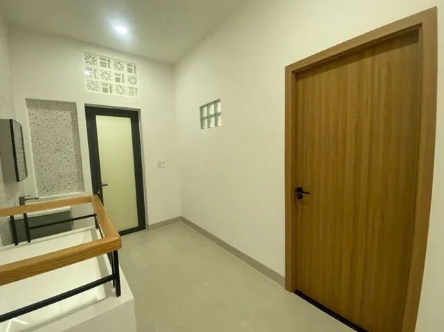 Nhà lầu 2 tầng mái đúc 
Thôn Thanh Minh, Xã Diên Lạc – Diên Khánh

Diện tích: 84,6m², ngang 5m.

Đường betong oto tận sân. Cách đường lớn Lạc Bình chỉ 30m

🏠 Nhà 1 trệt 1 lầu xây hiện đại, kết cấu kiên cố, mê đúc chắc chắn

✨ Công năng gồm: 3 phò