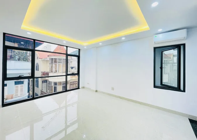 Bán nhà 65m² có sẵn 56m² thổ cư ngang 4,5m giá 25 tỷ tại Phường Kim Liên