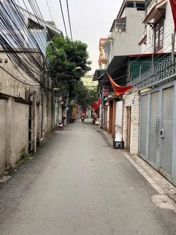 19.9 TỶ NHÀ 5 TẦNG BẰNG LIỆT - MT NGÕ THÔNG KINH DOANH - SÁT BÙI QUỐC KHÁI - Ô TÔ VÀO NHÀ - HÀNG XÓM KĐT LINH ĐÀM