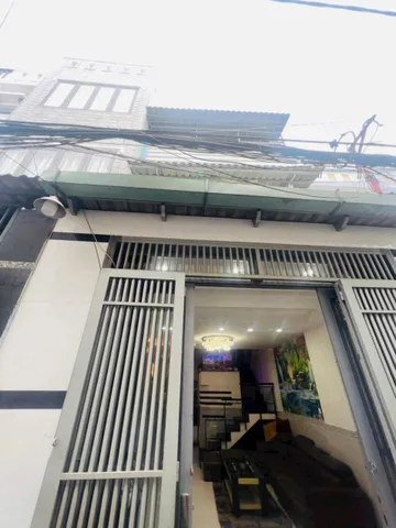 Nhà Hai Bà Trưng - 61m2 đối diện chợ Tân Định Q3