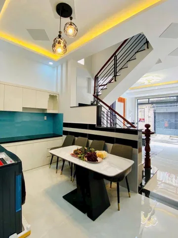 Bán gấp nhà phố mặt tiền đường giá 3.75 tỷ tại Đường Đặng Minh Khiêm Phường 01 Quận 11 TP. Hồ Chí Minh