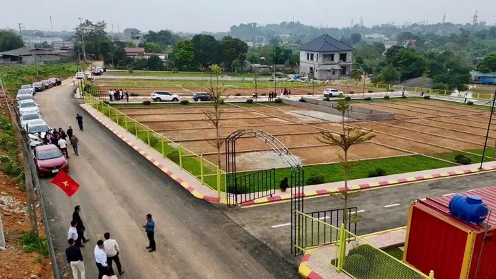 Bán Đất 100m² thổ cư 100m² giá 2.8 tỷ tại Xã Phú Cát Hà Nội