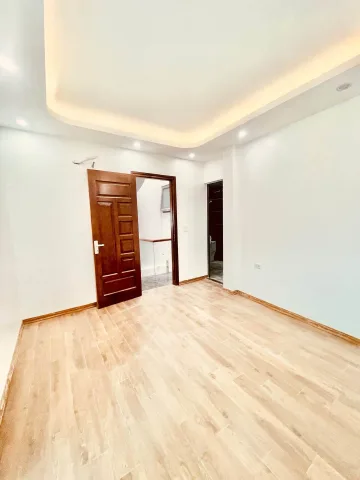 ✅ Bán Nhà Khương Trung, Ngõ Nông Gần Ôtô, DT 40m2, 6 Tầng, SĐCC, Không QH, Giá 7.8 Tỷ