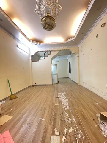 Cho thuê Nhà Ngõ 147A Tân Mai 60M² 4 Tầng 6 Ngủ - Full Nội Thất - Lô Góc - Ô Tô Tránh - Vừa Ở, Vừa Kinh Doanh VP.. Giá Thuê 18tr