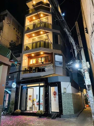Cho thuê nhà HXH góc 2 mặt Xô Viết Nghệ Tĩnh, DT: 5x10m, Trệt 3 lầu ST, Full nội thất, Giá 32 tr/th