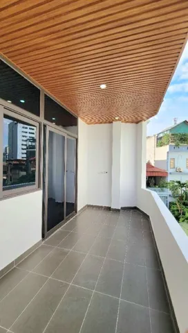 Giảm chào - Bán 🏡 Gần Nguyễn Thị Định - Nguyễn thị Thập.... vị trí cực hiếm, vài bước chân ra phố, gần các trường Đại học lớn như Ngoại Thương, Luật Hà Nội, Lao Động - Xã Hội và khu Trung Hòa Nhân Chính. 42M2 - 5 Tầng - nhà mới. Tặng nửa tạ đá Thạch anh.