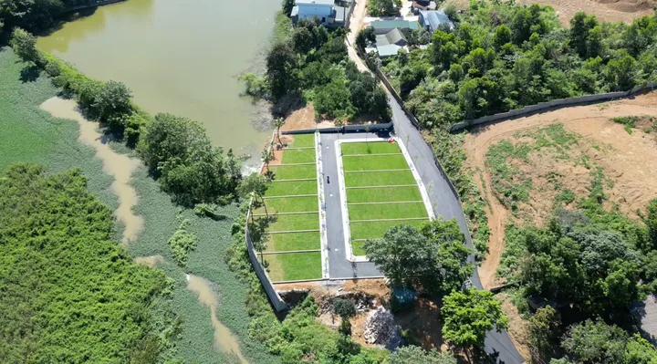 Bán Đất Ven hồ 100m² thổ cư 100m² giá 2.5 tỷ tại Đường Hòa Thạch Xã Phú Cát Hà Nội