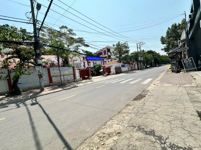 BÁN DÃY TRỌ THU NHẬP 30tr/th– ĐƯỜNG HỒ BÁ PHẤN– P.PHƯỚC LONG A 
* Dãy trọ  thu nhập 30tr/tháng.