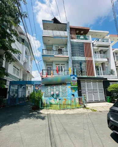 Bán nhà 4 tầng vị trí đẹp đối diện công viên - Dt: 4,5x17m Giá 11,5 tỷ đường Gò Dầu quận Tân Phú