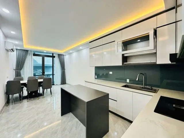 Cho thuê Nhà MỚI TINH CÓ THANG MÁY 45m² x 6T giá 22 triệu ở Bưởi, Ba Đình