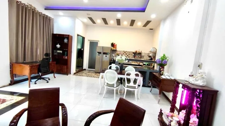 BÁN NHÀ VƯỜN TÂN HÓA QUẬN 11 130M2 8.5 TỶ NGANG 10M SÁT MẶT TIỀN