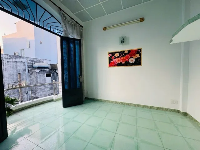 Nhà 2 tầng ngay UBND Phú Thuận; cách Phú Mỹ Hưng 600m; 67m2 cách mặt tiền 90m