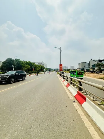 Bán Đất 180m² thổ cư 180m² giá 114 tỷ tại Đường Cổ Linh Phường Long Biên Hà Nội