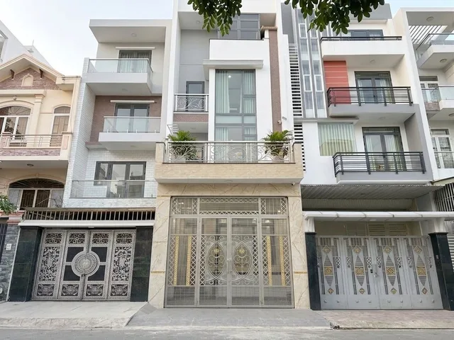 GẦN CHỢ TÂN HƯƠNG - ĐƯỜNG 20M CÓ LỀ - MTKD SẦM UẤT - 5*18*6TẦNG - CÓ THANG MÁY - 8PHÒNG KHÉP KIN - 14.7T (381)

Liên hệ xem ngay O9O2MỘTOSÁU9MỘT1