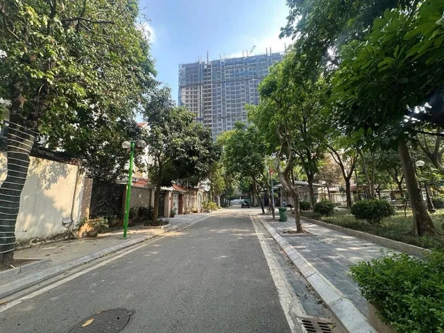 Bán Nhà riêng 200m² thổ cư 200m² giá 75.2 tỷ tại Phường Hoàng Liệt Hà Nội