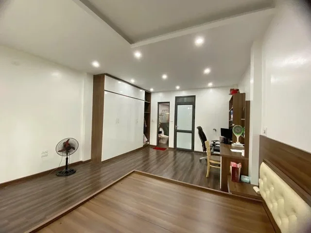 Cho thuê ngõ 599 Phạm Văn Đồng 40M² 5 Tầng 3 Ngủ - Full Nội Thất - Giá Thuê 15tr