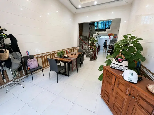 Cho thuê Nhà riêng 40m² giá 11 triệu/ tháng tại Đường Văn Cao Phường Đằng Lâm Quận Hải An Hải Phòng