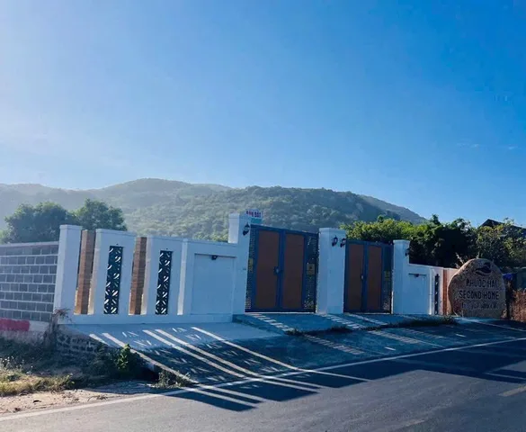 Cắt lỗ 240m2 ngang 8 chỉ 1ty650 mặt tiền trục Phước Hưng - Phước Hải, ngay Lan rừng resort, sổ sẳn công chứng ngay